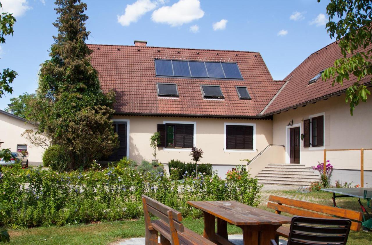 Landhaus Ferk 바트래드커스스부르크 외부 사진